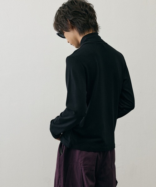 Shoowtime（ショウタイム）の「Slim Fit  Button Detail High Neck Long Sleeve Tee   / スリムフィットボタンディテールハイネックロングスリーブTシャツ（Tシャツ/カットソー・メンズ・ブラック/グレー・LARGE/MEDIUM/X-LARGE）」の11枚目の写真