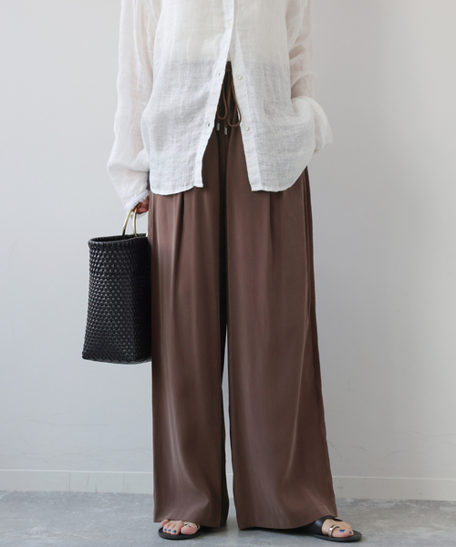 JOURNAL STANDARD relume(ジャーナルスタンダード レリューム)の「《追加》フィブリルインタックイージーパンツ(その他パンツ・レディース・ブラウン/ブラック/ベージュ・36/38)」の2枚目の写真