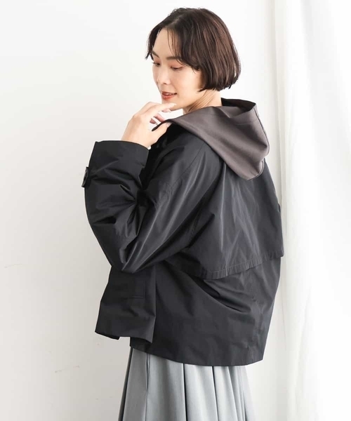 MICHEL KLEIN（ミッシェル・クラン）の「[定番]スタンドカラーショートブルゾン（ピーコート・レディース・ブラック/ベージュ・38）」の7枚目の写真