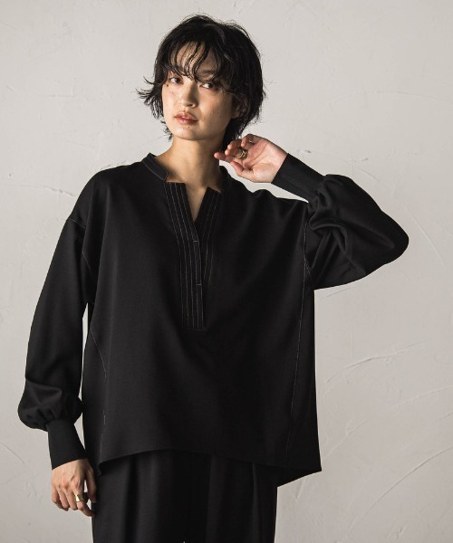 MAYSON GREY(メイソングレイ)の「【一瞬で楽とキレイを叶える】ナチュラルストレッチスキッパーブラウス≪セットアップ対応≫(シャツ/ブラウス・レディース・ベージュ/ブラック・M)」の1枚目の写真