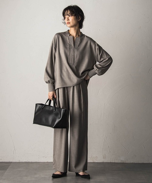 MAYSON GREY(メイソングレイ)の「【一瞬で楽とキレイを叶える】ナチュラルストレッチスキッパーブラウス≪セットアップ対応≫(シャツ/ブラウス・レディース・ベージュ/ブラック・M)」の8枚目の写真