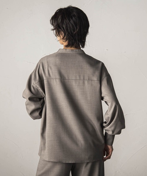 MAYSON GREY(メイソングレイ)の「【一瞬で楽とキレイを叶える】ナチュラルストレッチスキッパーブラウス≪セットアップ対応≫(シャツ/ブラウス・レディース・ベージュ/ブラック・M)」の5枚目の写真