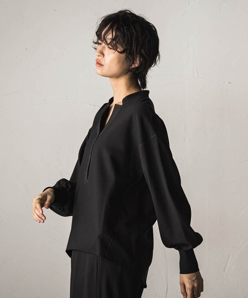 MAYSON GREY(メイソングレイ)の「【一瞬で楽とキレイを叶える】ナチュラルストレッチスキッパーブラウス≪セットアップ対応≫(シャツ/ブラウス・レディース・ベージュ/ブラック・M)」の16枚目の写真