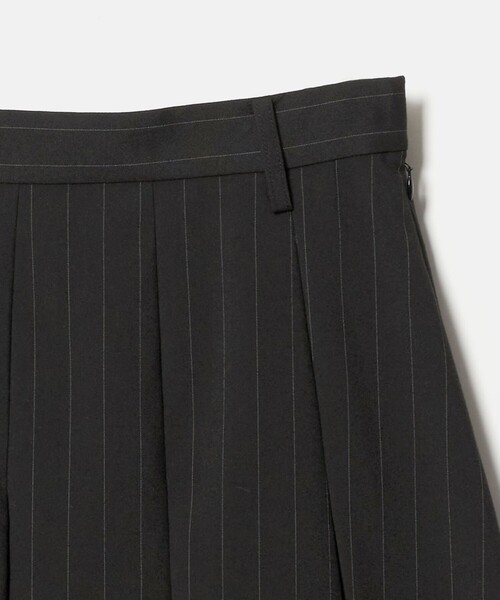 BEAUTY&YOUTH UNITED ARROWS(ビューティーアンドユースユナイテッドアローズ)の「ソリッド&ストライプ ワイドプリーツスカート(スカート・レディース・ダークグレー/ブラック・M/XS/S)」の20枚目の写真