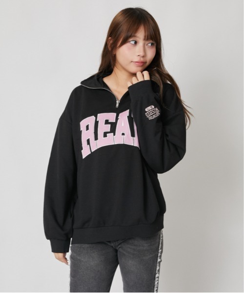 GORGE(ゴージ)の「カレッジロゴ ハーフジップ裏毛トップス|全3色(Tシャツ/カットソー・レディース・ブラック/レッド/杢グレー・F)」の2枚目の写真