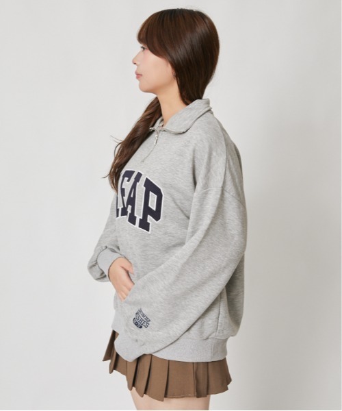 GORGE(ゴージ)の「カレッジロゴ ハーフジップ裏毛トップス|全3色(Tシャツ/カットソー・レディース・ブラック/レッド/杢グレー・F)」の21枚目の写真