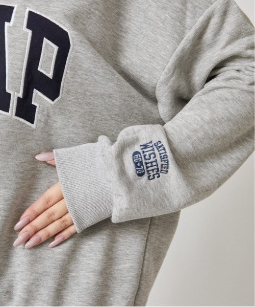 GORGE(ゴージ)の「カレッジロゴ ハーフジップ裏毛トップス|全3色(Tシャツ/カットソー・レディース・ブラック/レッド/杢グレー・F)」の7枚目の写真