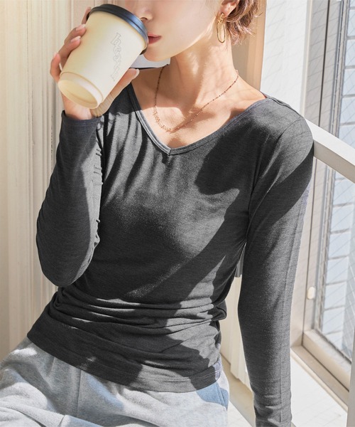 KOBE LETTUCE（コウベレタス）の「[ &HEAT ]選べるタイプ あったかベーシックインナートップス（インナーウェア/肌着・レディース・モカ/ネイビー/ブルー系その他/オフホワイト/ブラック系その他/マスタード/ブラック/グレー系その他/ピンクベージュ/ホワイト系その他/ボルドー/レンガ/グレー/チャコールグレー/ベージュ系その他/ベージュ系その他2/グレー系その他5/ホワイト系その他2/グレー系その他4/ブラック系その他3/グレー系その他2/イエロー系その他/ブラック系その他2/ブルー系その他2/レッド系その他/ホワイト系その他3/グリーン系その他2/ピンク系その他/グリーン系その他/グレー×ホワイト/ホワイト系その他4/ホワイト系その他5/ブラック系その他4/ブラック系その他5/グレー系その他6/グレー系その他7/ベージュ系その他3/グリーン系その他3/ブルー系その他3/イエロー系その他2/ピンク系その他2/レッド系その他2/グレイッシュベージュ/ベージュ系その他4/ベージュ系その他5・LARGE/MEDIUM/X-LARGE）」の21枚目の写真