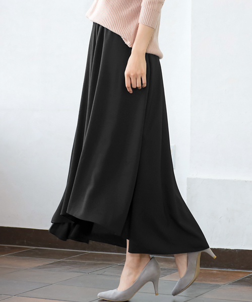 Pierrot（ピエロ）の「ジョーゼット素材 ヘムフレアロングスカート/エアリースカート（スカート・レディース・オレンジ/ブラック/カーキ/ブルー/ライトピンク/ベージュ・M/L）」の2枚目の写真