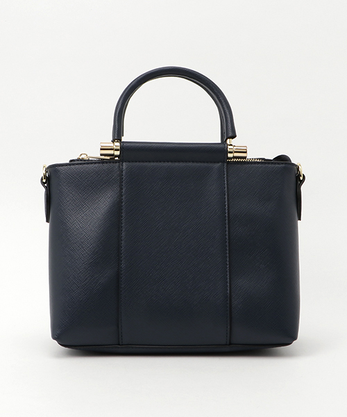 NATURAL BEAUTY BASIC（ナチュラルビューティーベーシック）の「切替ボックスショルダーバッグ（トートバッグ・レディース・イエロー/ネイビー/ブルー/ブルー系その他/ダークネイビー/イエロー系その他・ﾌﾘ-）」の4枚目の写真