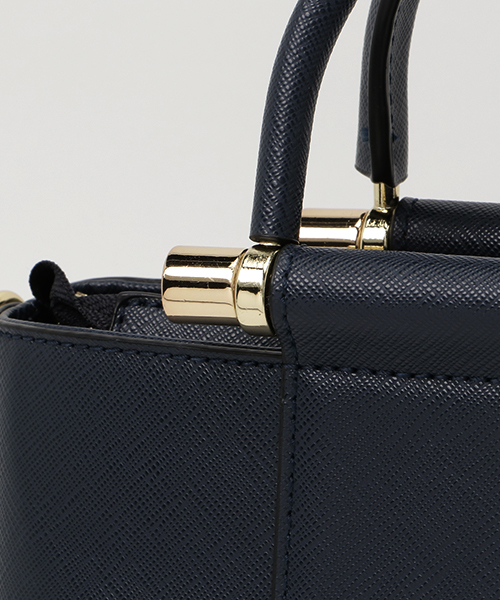 NATURAL BEAUTY BASIC（ナチュラルビューティーベーシック）の「切替ボックスショルダーバッグ（トートバッグ・レディース・イエロー/ネイビー/ブルー/ブルー系その他/ダークネイビー/イエロー系その他・ﾌﾘ-）」の9枚目の写真