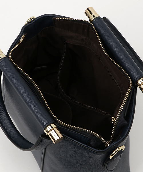 NATURAL BEAUTY BASIC（ナチュラルビューティーベーシック）の「切替ボックスショルダーバッグ（トートバッグ・レディース・イエロー/ネイビー/ブルー/ブルー系その他/ダークネイビー/イエロー系その他・ﾌﾘ-）」の12枚目の写真