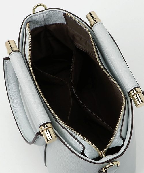 NATURAL BEAUTY BASIC（ナチュラルビューティーベーシック）の「切替ボックスショルダーバッグ（トートバッグ・レディース・イエロー/ネイビー/ブルー/ブルー系その他/ダークネイビー/イエロー系その他・ﾌﾘ-）」の17枚目の写真