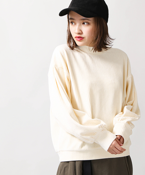 WEGO（ウィゴー）の「WEGO/カットコールハイネックボリュームプルオーバー（スウェット・レディース・ダークグリーン/オフホワイト/ブラック/キャメル/ライトピンク・FREE）」の2枚目の写真