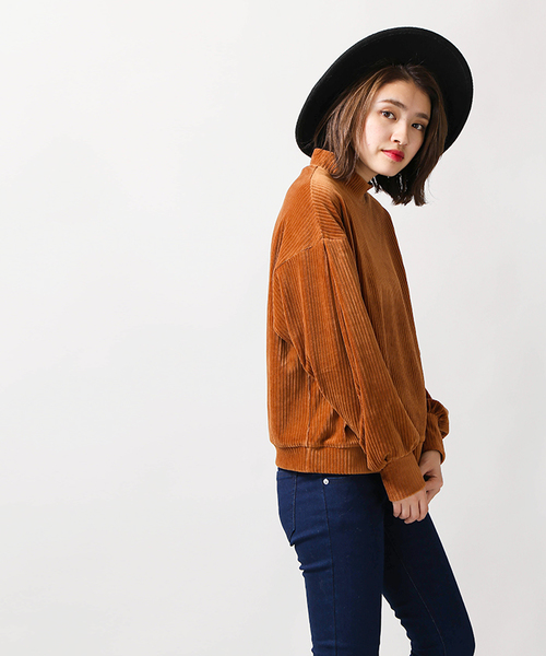 WEGO（ウィゴー）の「WEGO/カットコールハイネックボリュームプルオーバー（スウェット・レディース・ダークグリーン/オフホワイト/ブラック/キャメル/ライトピンク・FREE）」の15枚目の写真