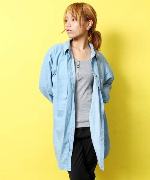 WEGO（ウィゴー）の「デニムBIGシャツ（シャツ/ブラウス・レディース・インディゴブルー/ダークインディゴブルー/ライトインディゴブルー・FREE）」の15枚目の写真