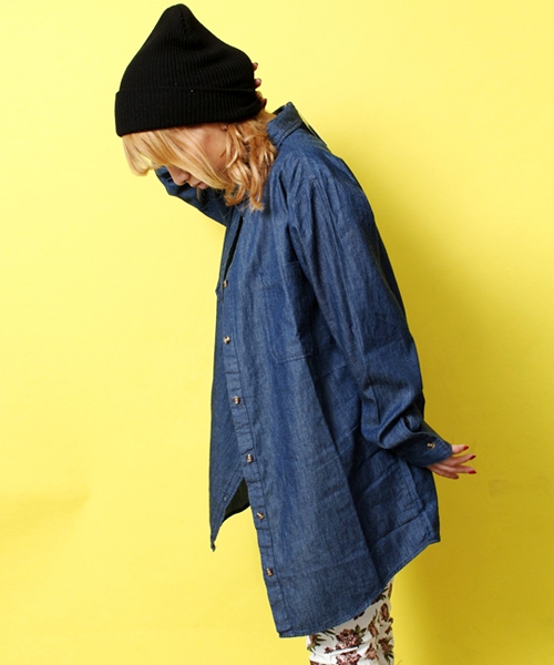 WEGO（ウィゴー）の「デニムBIGシャツ（シャツ/ブラウス・レディース・インディゴブルー/ダークインディゴブルー/ライトインディゴブルー・FREE）」の17枚目の写真
