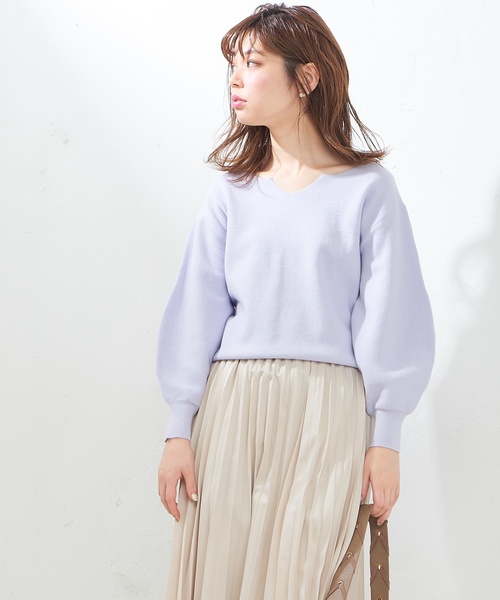 natural couture（ナチュラルクチュール）の「きれいめキーネックニット（ニット/セーター・レディース・ブラック/ベージュ/オフホワイト/イエロー/ラベンダー・FREE）」の4枚目の写真