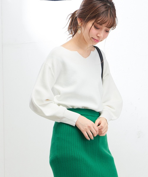 natural couture（ナチュラルクチュール）の「きれいめキーネックニット（ニット/セーター・レディース・ブラック/ベージュ/オフホワイト/イエロー/ラベンダー・FREE）」の12枚目の写真