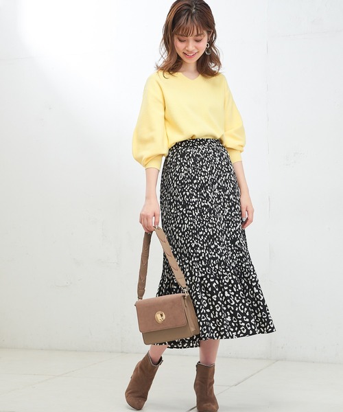 natural couture（ナチュラルクチュール）の「きれいめキーネックニット（ニット/セーター・レディース・ブラック/ベージュ/オフホワイト/イエロー/ラベンダー・FREE）」の22枚目の写真
