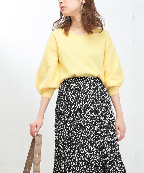 natural couture（ナチュラルクチュール）の「きれいめキーネックニット（ニット/セーター・レディース・ブラック/ベージュ/オフホワイト/イエロー/ラベンダー・FREE）」の11枚目の写真