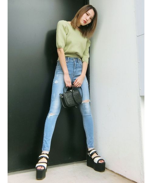 EMODA（エモダ）の「コンパクトＷフロントニット（ニット/セーター・レディース・ホワイト/ブラック/ライム/ブラウン・FREE）」の9枚目の写真