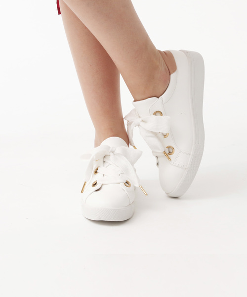 VIVIAN（ヴィヴィアン）の「紐が選べるリボンローテクスニーカー（スニーカー・レディース・ブラック×グレー/シルバー系その他5/その他30/ブラック/ホワイト/レッド系その他2・S/M/L/LL）」の2枚目の写真