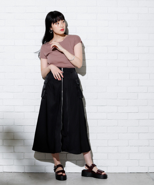 WEGO（ウィゴー）の「DISPARK/BIGポケットボリュームスカート（スカート・レディース・ブラック/ベージュ/オレンジ・FREE）」の4枚目の写真