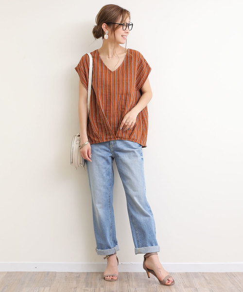 andme(アンドミー)の「ストライプVネックフレンチスリーブブラウス(シャツ/ブラウス・レディース・ベージュ/ブラウン/カーキ/グレー系その他・M)」の11枚目の写真