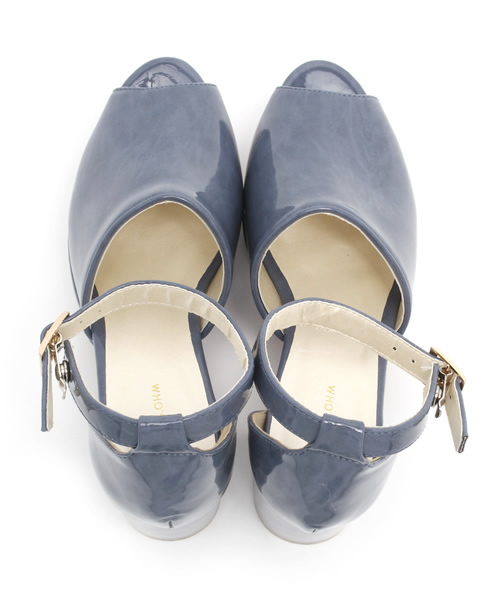 WHO'S WHO gallery（フーズフーギャラリー）の「エナメルサンダル（サンダル・レディース・ダークブラウン/ブルー・MEDIUM/SMALL/LARGE）」の6枚目の写真