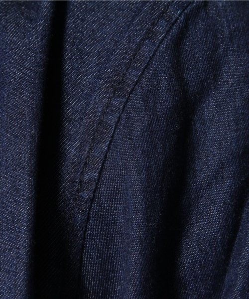WEGO(ウィゴー)の「WEGO/コットンレーヨンデニムロングシャツ(シャツ/ブラウス・メンズ・ダークインディゴブルー/ライトインディゴブルー・MEDIUM/LARGE)」の13枚目の写真