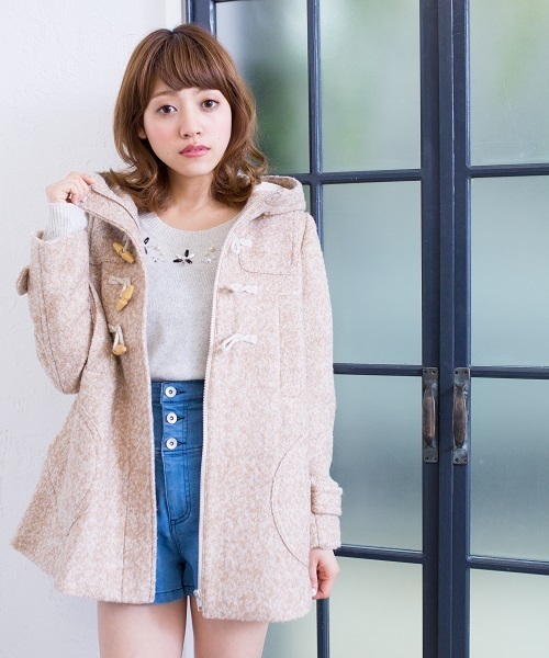 Heather（ヘザー）の「BIGフードダッフルコート 547128（ダッフルコート・レディース・ホワイト×ブラック/ベージュ系その他/アイボリー・SMALL/MEDIUM）」の17枚目の写真