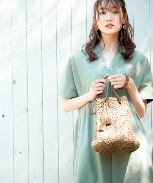 GLOBAL WORK（グローバルワーク）の「ペーパー巾着ショルダ/876389（ショルダーバッグ・レディース・オフホワイト/グレー/ベージュ・ONE SIZE）」の3枚目の写真