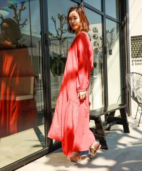 BAYFLOW（ベイフロー）の「ボイルハオリワンピース（ワンピース・レディース・ベージュ/ブラウン/レッド・FREE）」の12枚目の写真