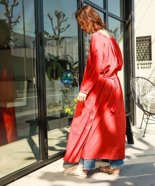 BAYFLOW（ベイフロー）の「ボイルハオリワンピース（ワンピース・レディース・ベージュ/ブラウン/レッド・FREE）」の13枚目の写真