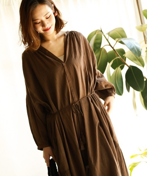 BAYFLOW（ベイフロー）の「ボイルハオリワンピース（ワンピース・レディース・ベージュ/ブラウン/レッド・FREE）」の4枚目の写真