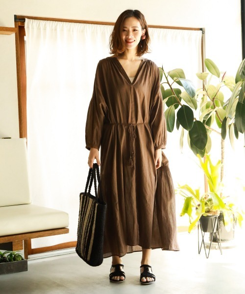 BAYFLOW（ベイフロー）の「ボイルハオリワンピース（ワンピース・レディース・ベージュ/ブラウン/レッド・FREE）」の6枚目の写真