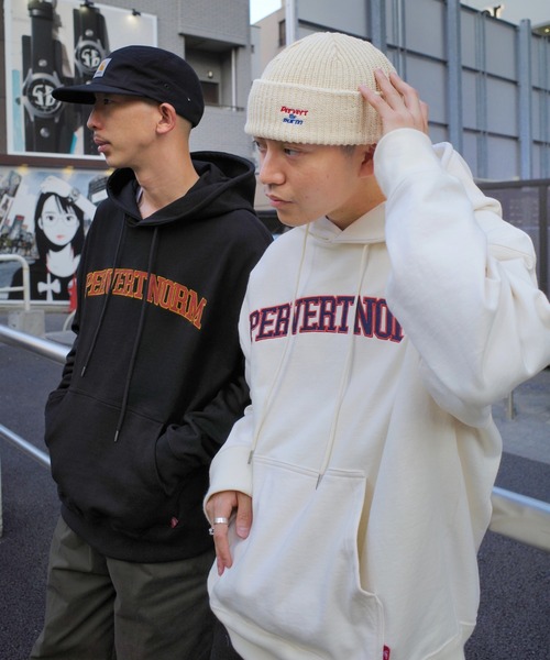 WHO'S WHO gallery（フーズフーギャラリー）の「【KOOKY'N/クーキー】カレッジ刺繍フーディー（パーカー・メンズ・ホワイト/ブラック/グリーン/ネイビー・FREE）」の13枚目の写真