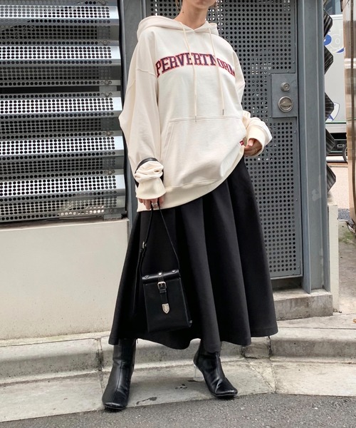 WHO'S WHO gallery（フーズフーギャラリー）の「【KOOKY'N/クーキー】カレッジ刺繍フーディー（パーカー・メンズ・ホワイト/ブラック/グリーン/ネイビー・FREE）」の11枚目の写真