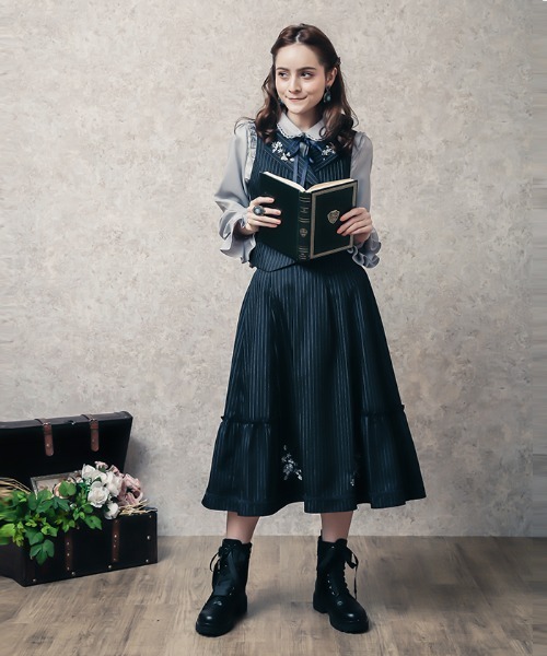 axes femme（アクシーズファム）の「花刺繍入り切替フレアスカート