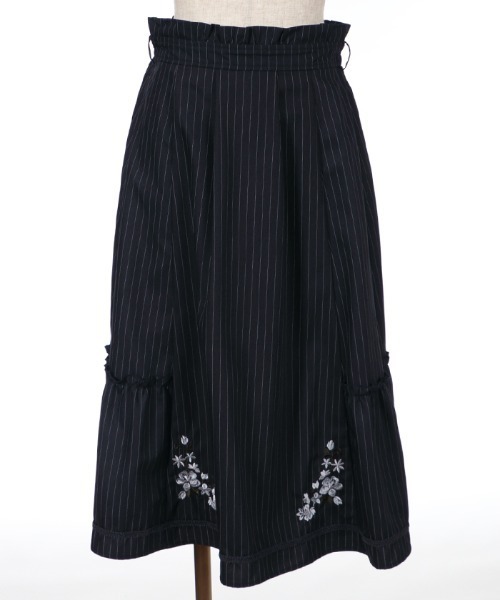 axes femme（アクシーズファム）の「花刺繍入り切替フレア