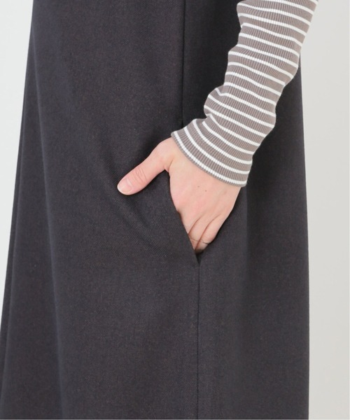 SLOBE IENA（スローブイエナ）の「Vネックワンピース【手洗い可能】◆（ジャンパースカート・レディース・チャコールグレー・36/38）」の10枚目の写真