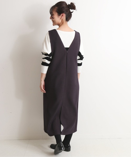 SLOBE IENA（スローブイエナ）の「Vネックワンピース【手洗い可能】◆（ジャンパースカート・レディース・チャコールグレー・36/38）」の21枚目の写真