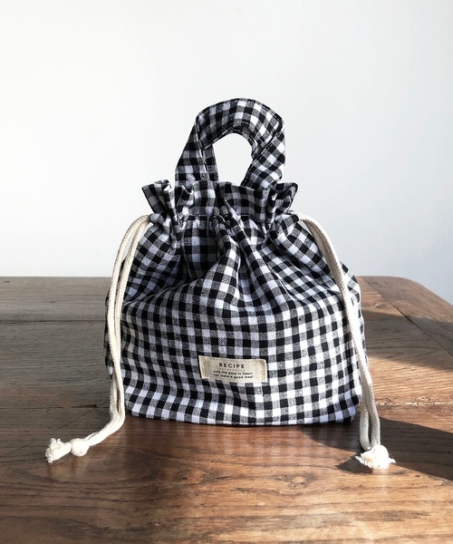 COMMON WARE（コモンウェアー）の「EC: RECIPE LUNCH SACK　保冷保温ランチ巾着袋（お弁当箱・レディース・ホワイト/ブルー/ブラック×ホワイト/ブラック/ピンク/ベージュ/グリーン/ライトベージュ/グレー/ライトグレー・FREE）」の3枚目の写真