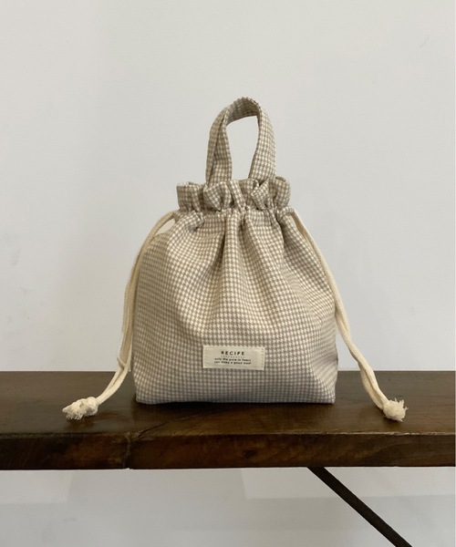 COMMON WARE（コモンウェアー）の「EC: RECIPE LUNCH SACK　保冷保温ランチ巾着袋（お弁当箱・レディース・ホワイト/ブルー/ブラック×ホワイト/ブラック/ピンク/ベージュ/グリーン/ライトベージュ/グレー/ライトグレー・FREE）」の7枚目の写真