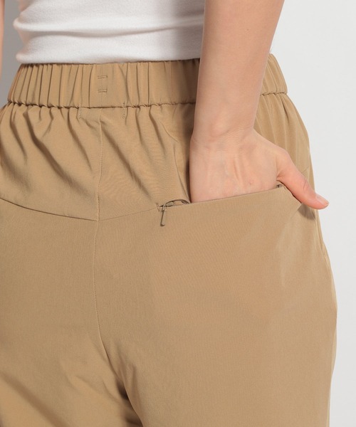 NUMERALS（ヌメラルズ）の「[NUMERALS]タックパンツ（スラックス・レディース・ブラック/ベージュ/ブルー・MEDIUM/LARGE）」の5枚目の写真