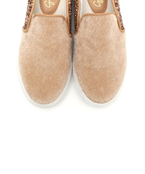 grandfleur（グランドフルール）の「ハラコ調素材のスリッポンスニーカー（スニーカー・レディース・ホワイト/ベージュ・M/LL/L/S）」の5枚目の写真