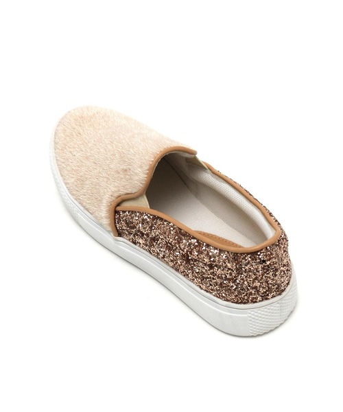 grandfleur（グランドフルール）の「ハラコ調素材のスリッポンスニーカー（スニーカー・レディース・ホワイト/ベージュ・M/LL/L/S）」の3枚目の写真