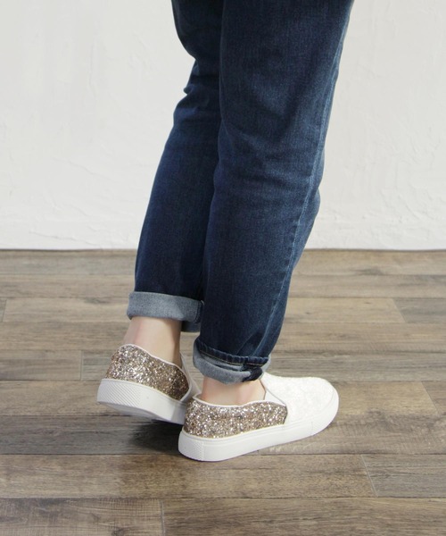 grandfleur（グランドフルール）の「ハラコ調素材のスリッポンスニーカー（スニーカー・レディース・ホワイト/ベージュ・M/LL/L/S）」の6枚目の写真