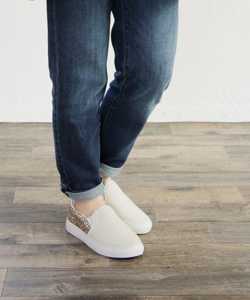 grandfleur（グランドフルール）の「ハラコ調素材のスリッポンスニーカー（スニーカー・レディース・ホワイト/ベージュ・M/LL/L/S）」の11枚目の写真